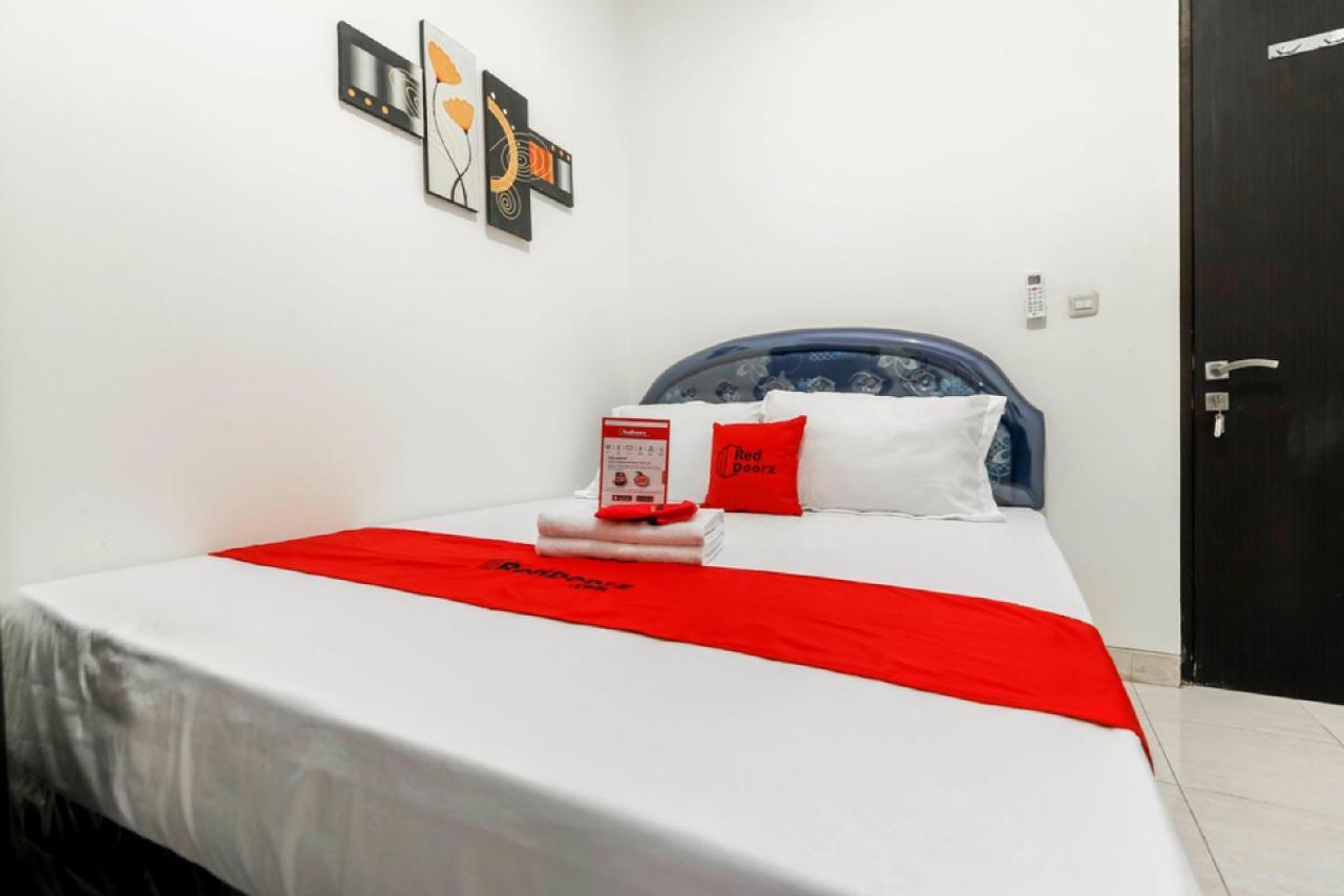 Reddoorz Plus Near Trisakti University Jakarta Eksteriør bilde