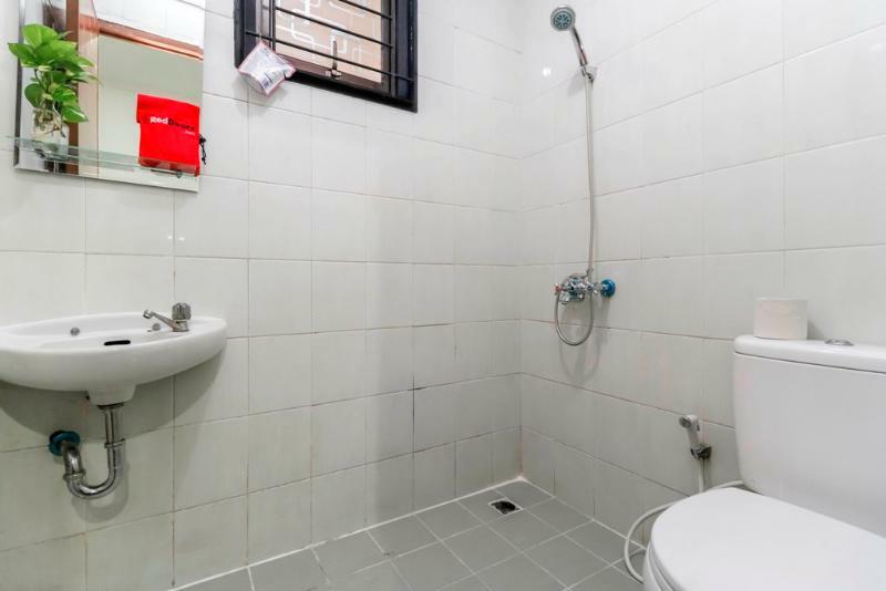 Reddoorz Plus Near Trisakti University Jakarta Eksteriør bilde